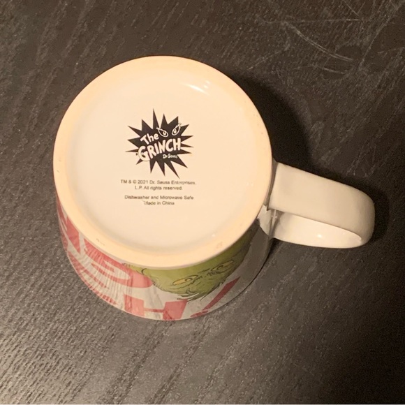 GRINCH! Dr. Seuss How the Grinch Stole Christmas Ceramic Mug - Picture 10 of 10